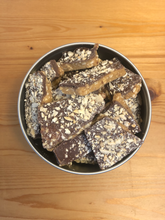 Load image into Gallery viewer, Milk Chocolate Almond
